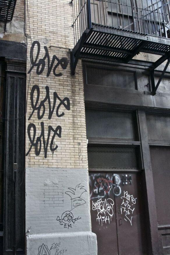 HC Blog 13:1:14 graffitti on side of building